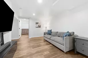 805 Forest Ave, Pittsburgh, PA 15209 - Photo 17