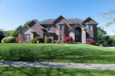 104 Walden Pond Ln, Cranberry Township, PA 16066 - Photo 1