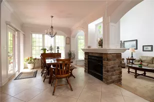 104 Walden Pond Ln, Cranberry Township, PA 16066 - Photo 13