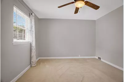 2406 Morrow Pl, Bethel Park, PA 15102 - Photo 25