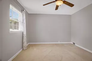 2406 Morrow Pl, Bethel Park, PA 15102 - Photo 25