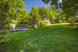 2406 Morrow Pl, Bethel Park, PA 15102 - Photo 33