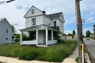 737 Countyline St, New Castle, PA 16101 - Photo 1