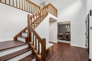 10095 Oakridge Dr, Pittsburgh, PA 15090 - Photo 3