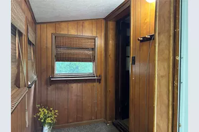 1041 Clinton Rd., Findlay Township, PA 15026 - Photo 5