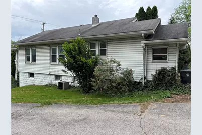 1041 Clinton Rd., Findlay Township, PA 15026 - Photo 3