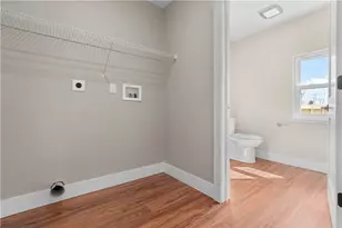 838 Eureka St, Pittsburgh, PA 15210 - Photo 7