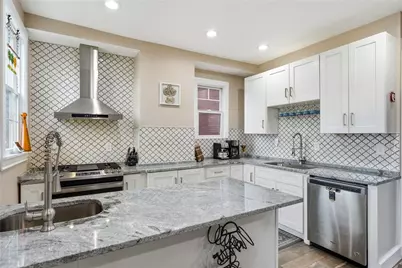 1129 Greenfield Ave, Pittsburgh, PA 15217 - Photo 15
