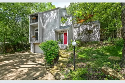 109 Colwyn Rd, Ross Twp, PA 15237 - Photo 1