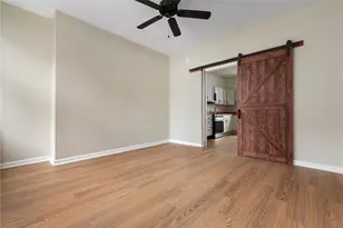 2828 Larkins Wy, Pittsburgh, PA 15203 - Photo 5