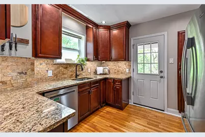 185 Grove Ave, Ross Twp, PA 15229 - Photo 11