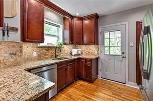 185 Grove Ave, Ross Twp, PA 15229 - Photo 11