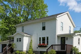 870 N Buhl Farm Dr, Sharpsville, PA 16148 - Photo 1