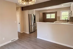 870 N Buhl Farm Dr, Sharpsville, PA 16148 - Photo 5
