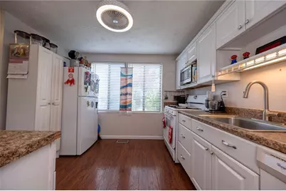 417 Lark Tree Cir, South Fayette, PA 15017 - Photo 3