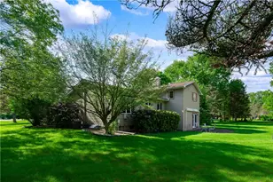23 Kimberly Dr, Liberty Township, PA 16127 - Photo 5