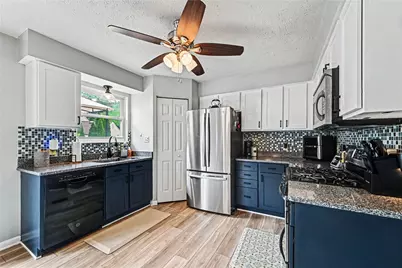 244 Jaclyn Dr, Cranberry Township, PA 16066 - Photo 7