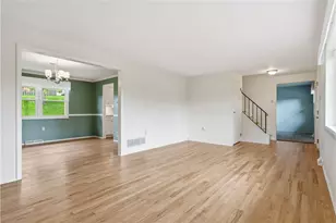 8836 Willoughby Rd, Pittsburgh, PA 15237 - Photo 7