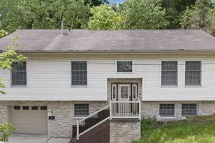 706 N Cedar St, Butler, PA 16001 - Photo 1