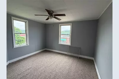 549 Thompson, Donora, PA 15033 - Photo 11