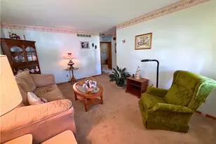1010 Sunset Ave, Grove City Boro, PA 16127 - Photo 5