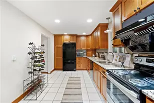 421 Clair Dr, Pittsburgh, PA 15241 - Photo 7