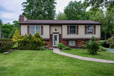 105 Nanton Way, Robinson Twp, PA 15108 - Photo 1
