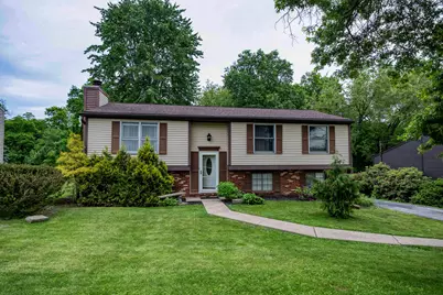 105 Nanton Way, Robinson Twp, PA 15108 - Photo 3