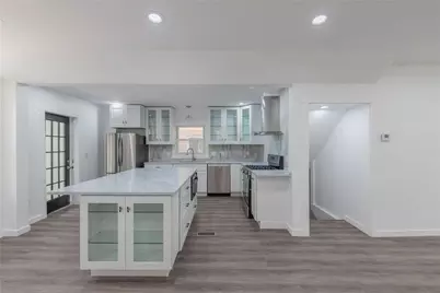 6334 Forward Ave, Pittsburgh, PA 15217 - Photo 11