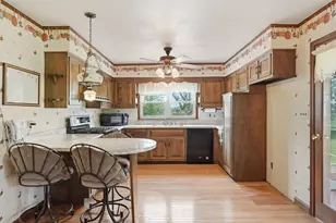 1389 Gilchrist Rd, Bethel Township, PA 15690 - Photo 13