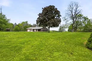 1389 Gilchrist Rd, Bethel Township, PA 15690 - Photo 25
