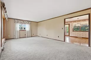 1389 Gilchrist Rd, Bethel Township, PA 15690 - Photo 9