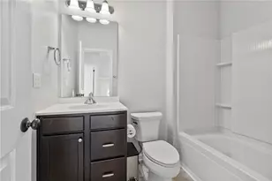 1312 Village Ln, Bridgeville, PA 15017 - Photo 21