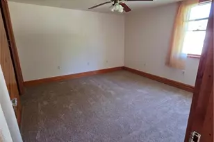115 Hoeveler St, Springdale Boro, PA 15144 - Photo 9