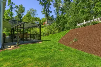2525 Country Side Lane, Pittsburgh, PA 15090 - Photo 13