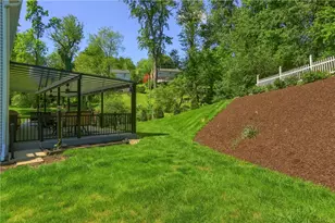2525 Country Side Ln, Pittsburgh, PA 15090 - Photo 13