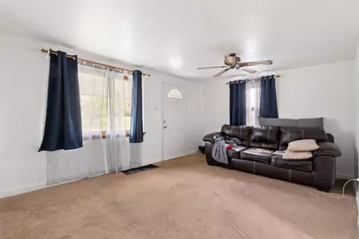 402 Oakhurst Ave, North Versailles, PA 15137 - Photo 3