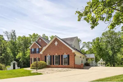 425 Mallard Dr, Cranberry Township, PA 16066 - Photo 3