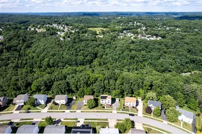 422 Skylark Dr, Moon/Crescent Twp, PA 15108 - Photo 35