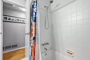 1407 Great Oak Dr, Scott Township, PA 15220 - Photo 17