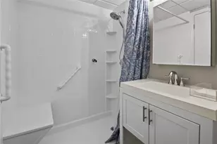 5825 Fifth Ave, Pittsburgh, PA 15232 - Photo 9