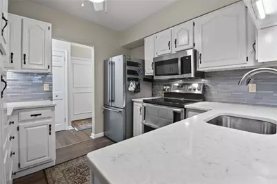 5825 5th Ave #102, Pittsburgh, PA 15232 - Photo 3