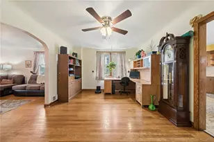 115 Locust St, Jeannette, PA 15644 - Photo 9