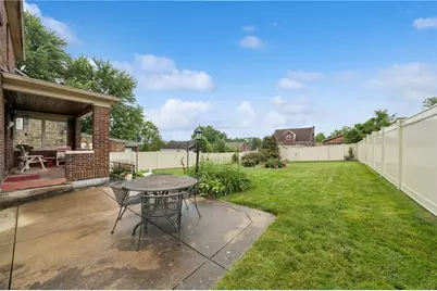 115 Locust St, Jeannette, PA 15644 - Photo 29