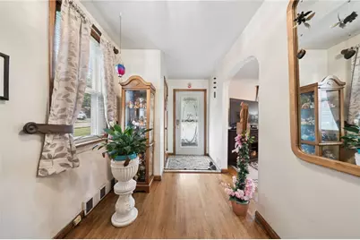 115 Locust St, Jeannette, PA 15644 - Photo 5