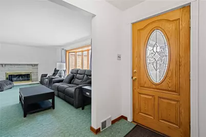 112 Wishart Dr, Brighton Township, PA 15009 - Photo 3