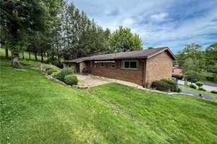 102 Lyn Dale Dr, Center Township, PA 16001 - Photo 31