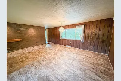 102 Lyn Dale Dr, Center Township, PA 16001 - Photo 29