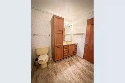 102 Lyn Dale Dr, Center Township, PA 16001 - Photo 25