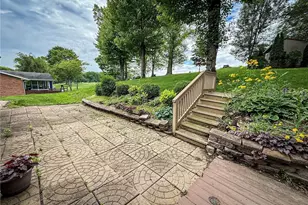 102 Lyn Dale Dr, Center Township, PA 16001 - Photo 35